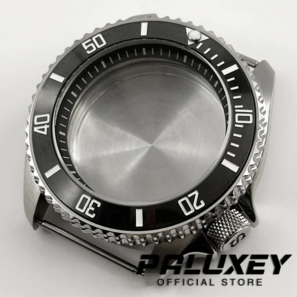 

Корпус для мужских дайверских часов 42 мм Mod NH35 Silver SKX007 с черным керамическим безелем для механизмов NH35, NH36, 4R35, подходит для циферблата 28,5 мм.