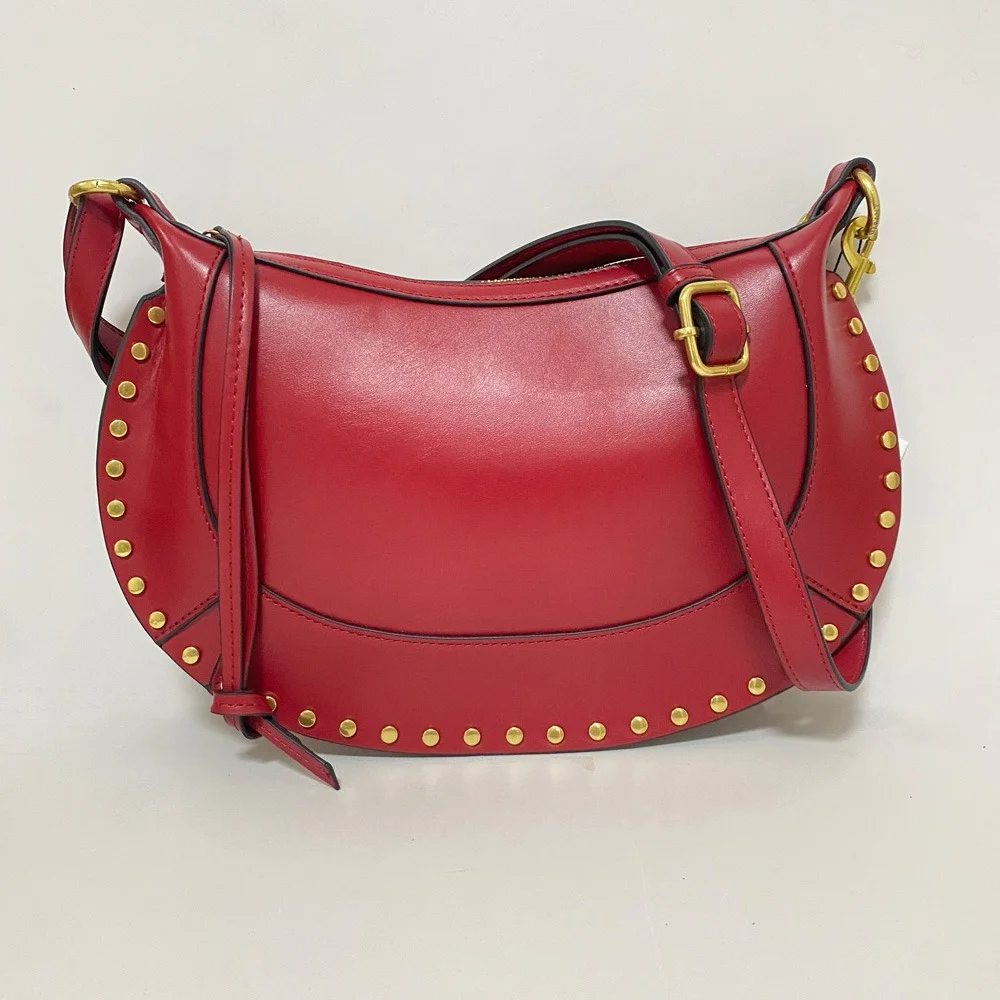 2025 신상 여성 싱글 숄더백 블랙 PU 레트로 크로스백 디자인 명품 캐주얼 여성 겨드랑이 가방