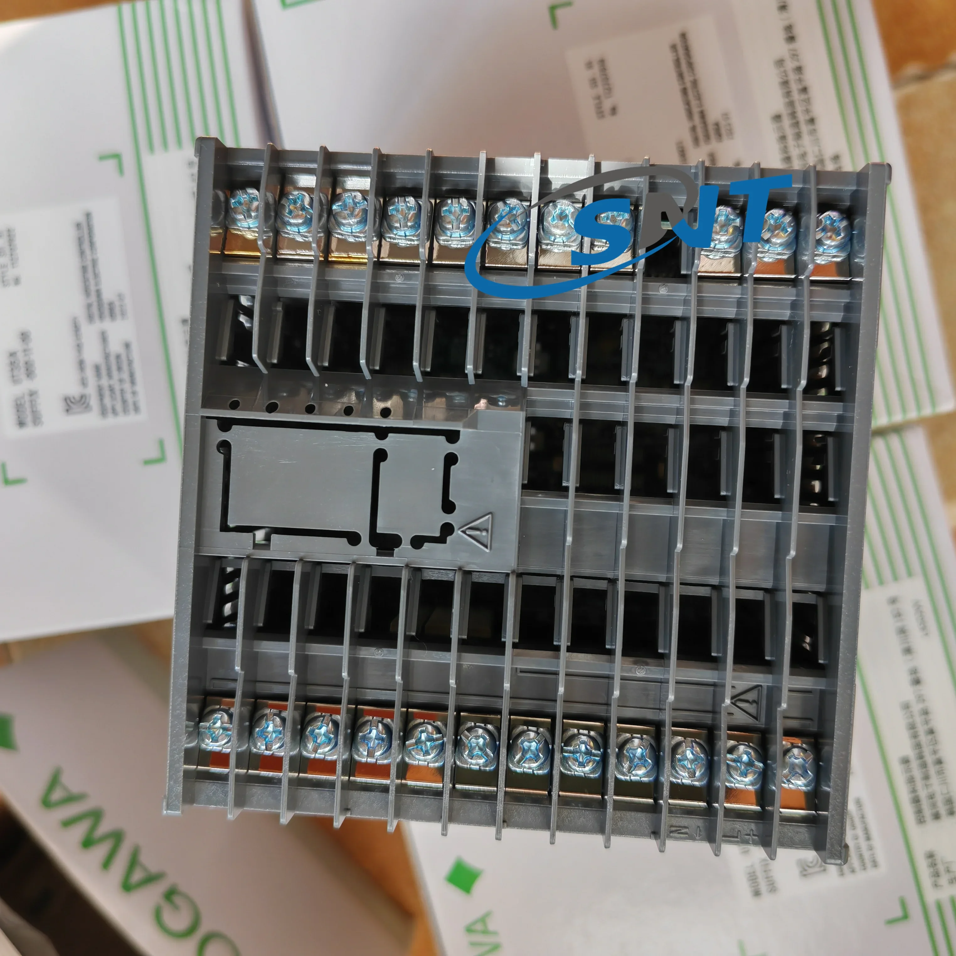 UT35A PID Controller (Panel Mounting Type) Ut35a/ut32a Temperature Digital Indicating