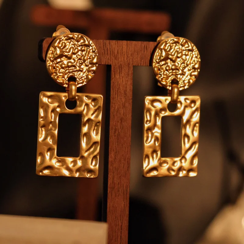 

High-end French StylevintageVintage Plain Gold Rectangular Retro Ear Clip Earrings