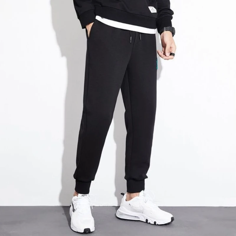 Men's Solid Loose Joggers Fleece Lined Sweatpants Tapered Casual Pants for Spring Fall Winter