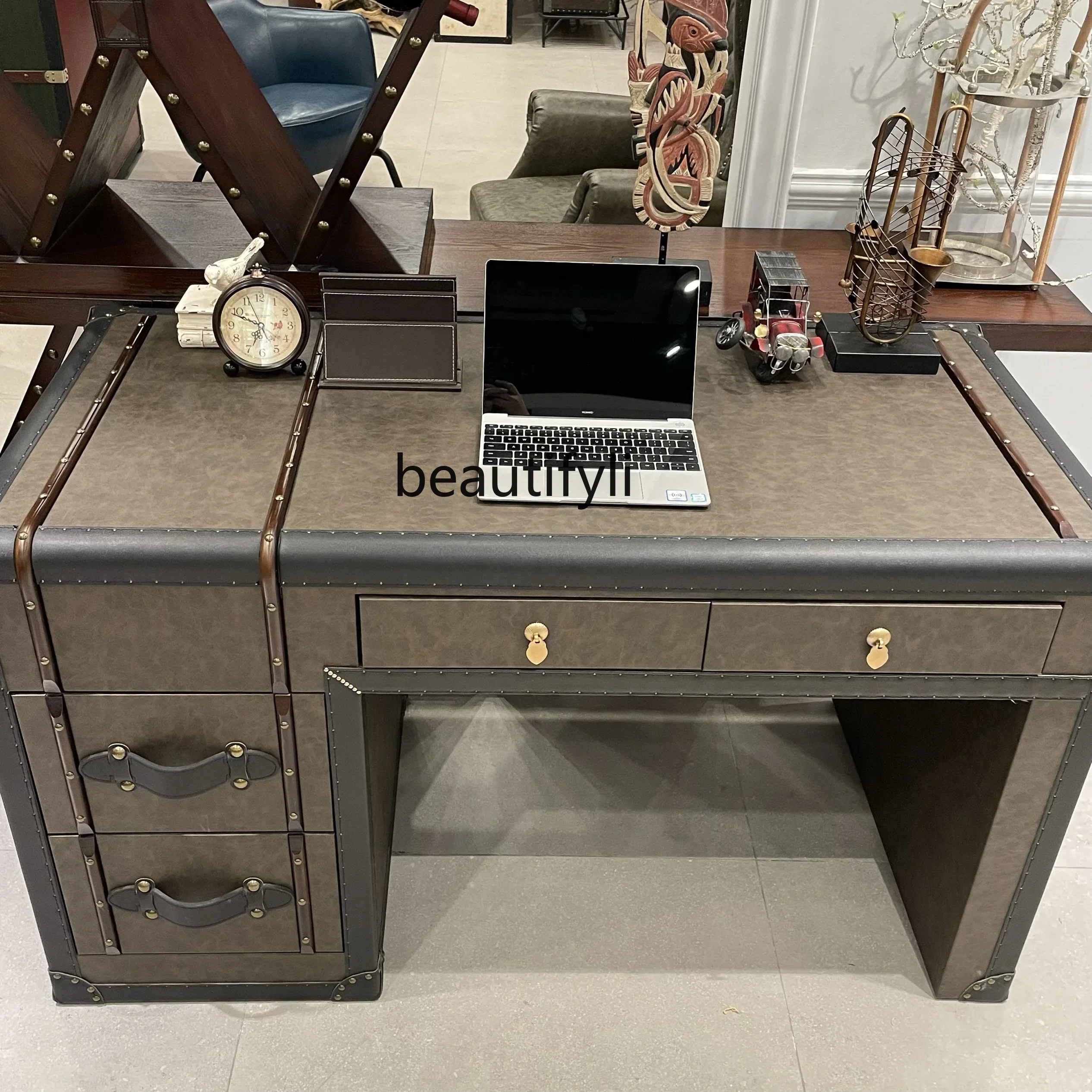 

High-end light luxury custom American retro medieval president living room desk study desk