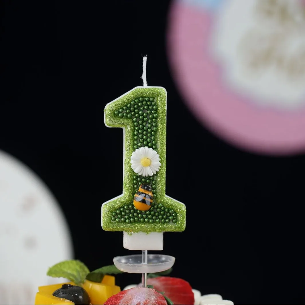 Green bead-shaped number birthday candles, little bee daisy shabby chic candles, holiday and commemorative candles