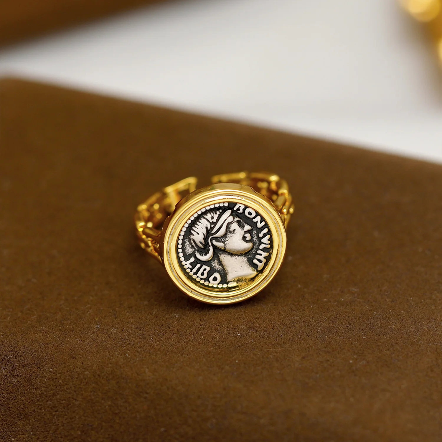 Hx New Unique Vintage Antique Coin Ring Handcrafted High-End Jewelry For Men Women Accessories-image