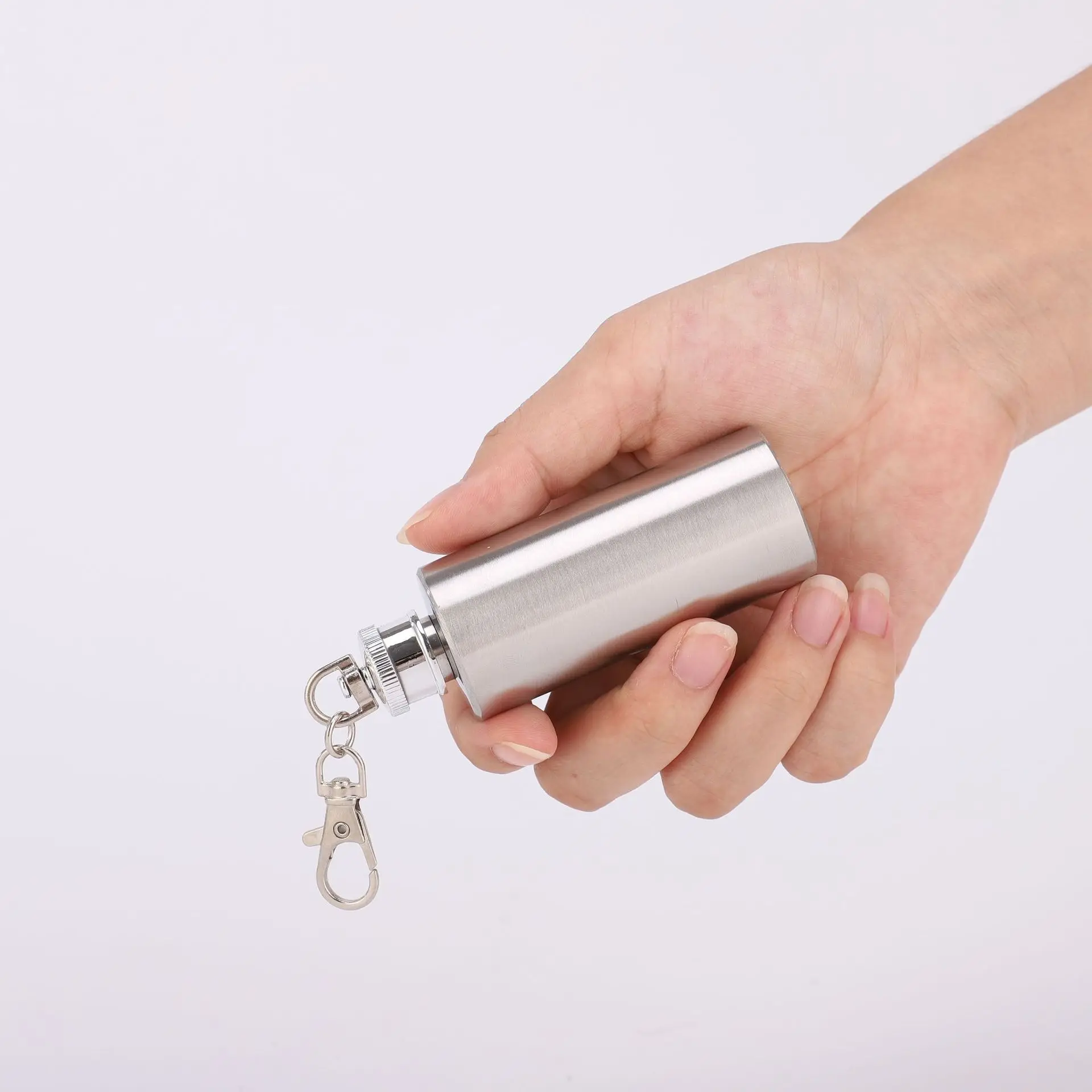 Image 3: Mini flacon de hanche en acier inoxydable de 1oz, porte-clés de poche, Flagon en acier