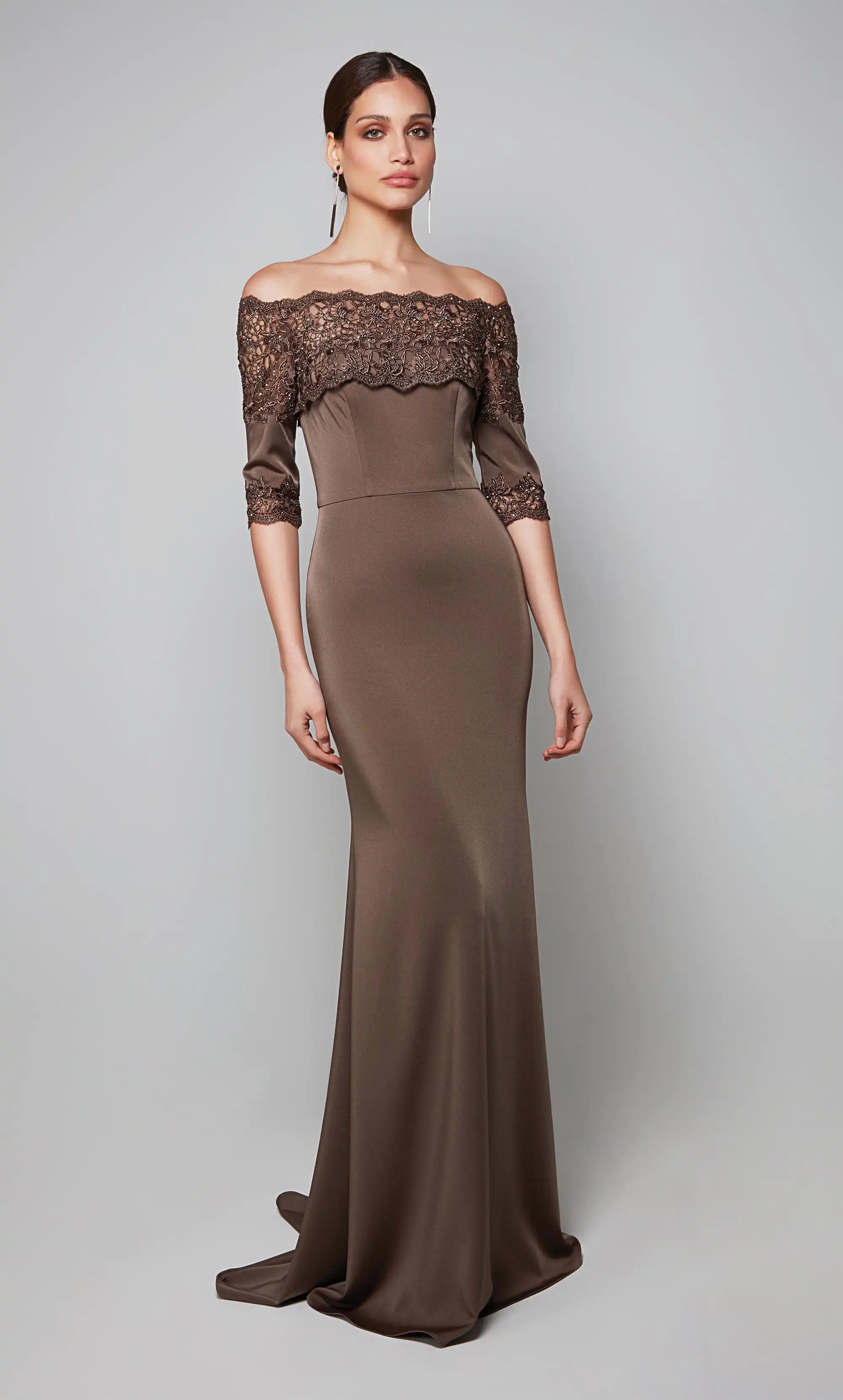 2023 Elegant ชุดเจ้าสาวตรงปิดไหล่ภาพลวงตากลับยืด Crepe Lace Top อย่างเป็นทางการ Evening Prom ชุด