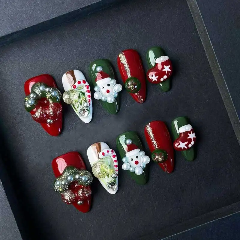 

10Pcs Handcrafted 3D Pearl Santa Press on Nails Christmas Jingle Bell Mistletoe Design Fake Nails Red&Green Almond Nails Tips