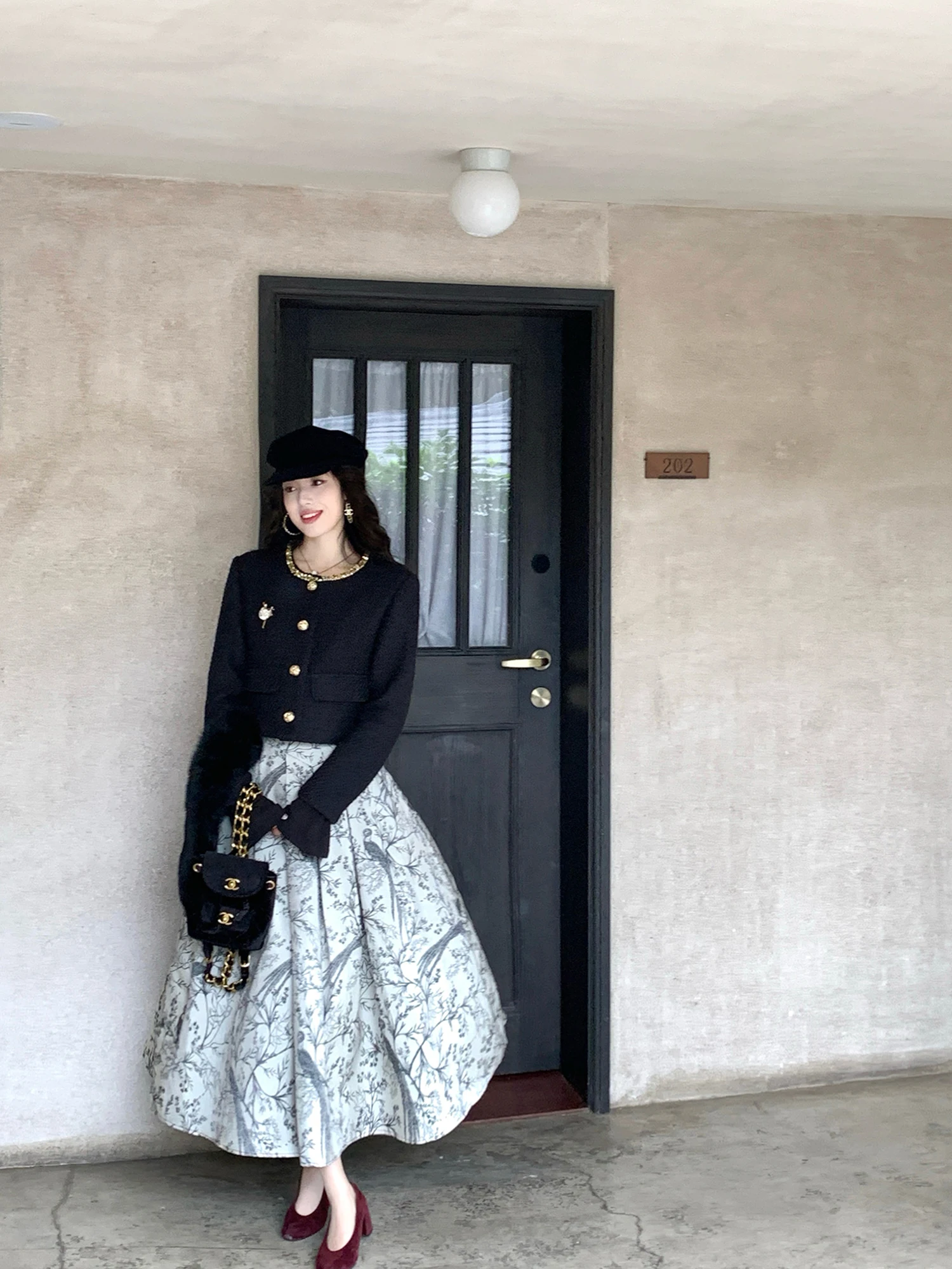 

Классическое шерстяное пальто Eees с богатой отделкой, французский стиль, свободный крой, женская куртка с жемчугом, однотонная, 40% полиэстер, шерсть...