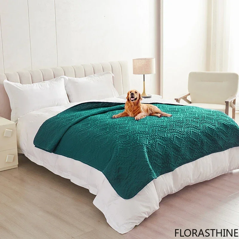 Dirt-Proof Bedspread Waterproof Dog Bed Cover Pet Blanket for Bed Furniture Protector Couch Cover for Dogs Cats Non-slip Backing