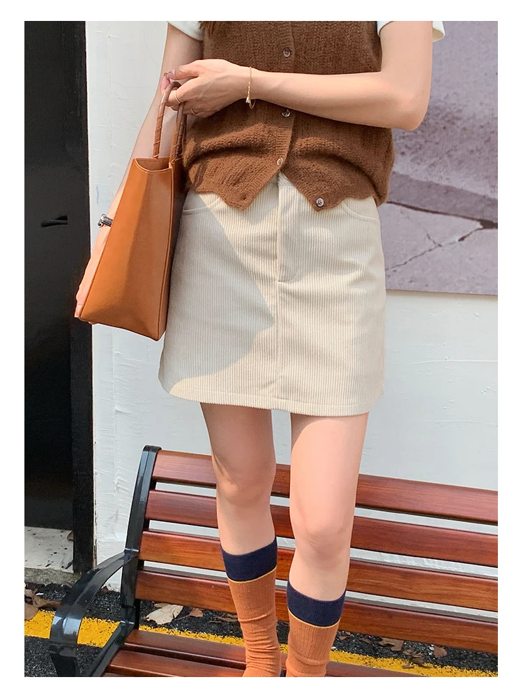 Hochtaillierter Schlankmachender Damenrock Herbst Winter Cord Baggy A-Linien-Minirock Koreanischer Stil Vielseitiger Vintage-Kurzrock 2026 – Detail 11