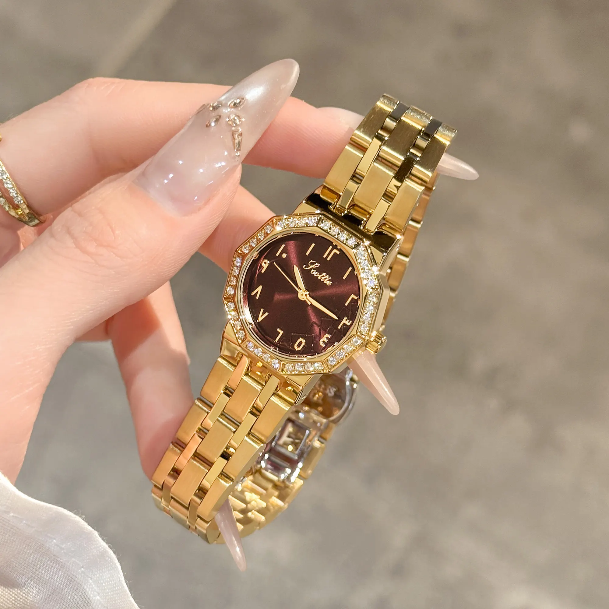 Scottie Luxury Octagonal Women's Watches Fashion Crystal Paved Bezel Wine Red Dial Women Watch Elegant Ladies Quartz Watch Gift
