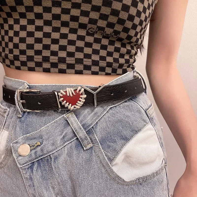 

2023 New Fashion Luxury Leather Red Heart Love Belt for Women Gothic Punk Designer Female Belt Jeans Y2k Belt Accessories
