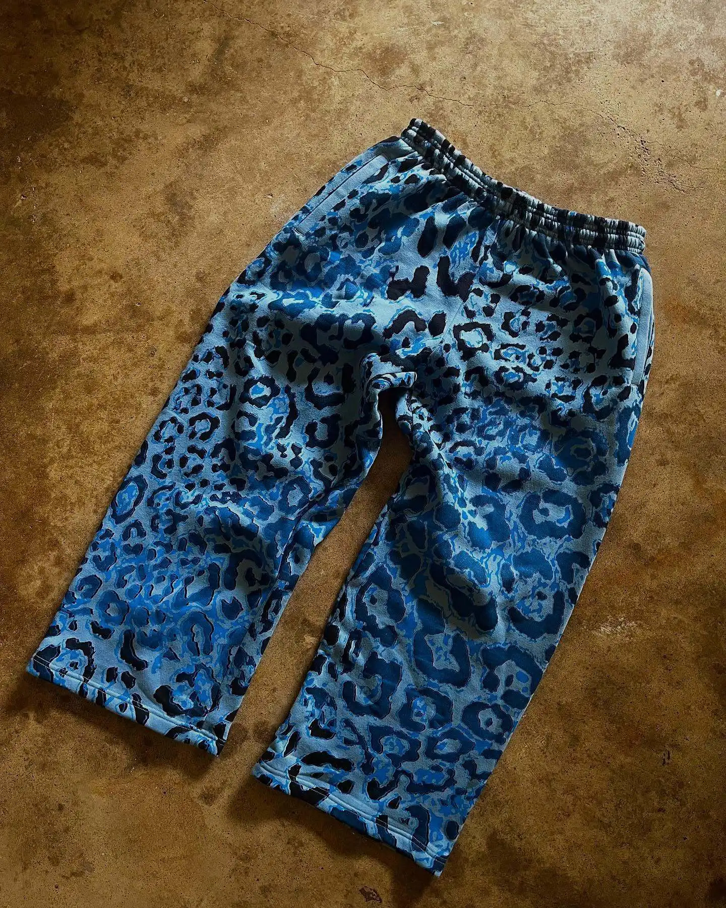 Y2K الموضة الأمريكية ريترو الشرير سستة سترة هوديس جديد ليوبارد طباعة شارع العليا عادية الورك Honeysuit المرأة بلوزات