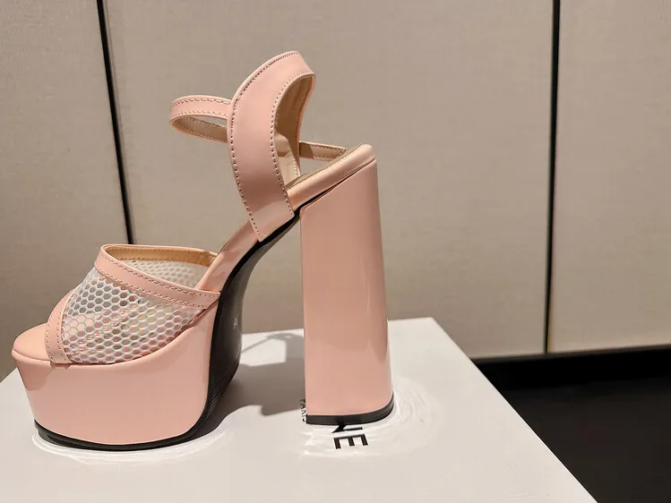 Big size Oversize Large size sandals for women and ladies Round toe thick sole sandals with mesh upper design for fashion