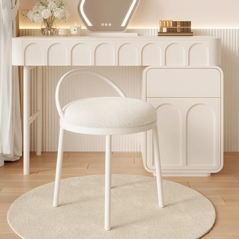 

Cream Wind Dressing Stool, Anticorrosive Rust-Proof, High Load-Bearing Lamb Suede Leather, Comfortable Home Seating