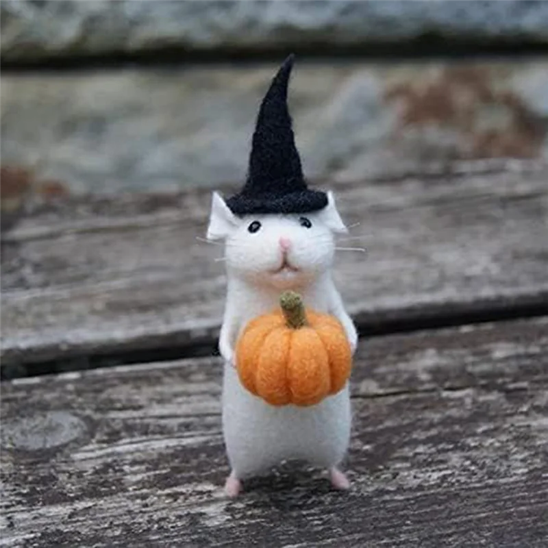 Halloween Mouse with a Pumpkin Felted Animals, Needle Felted Christmas Mouse, Wool Felt Handmade Halloween Decorations D