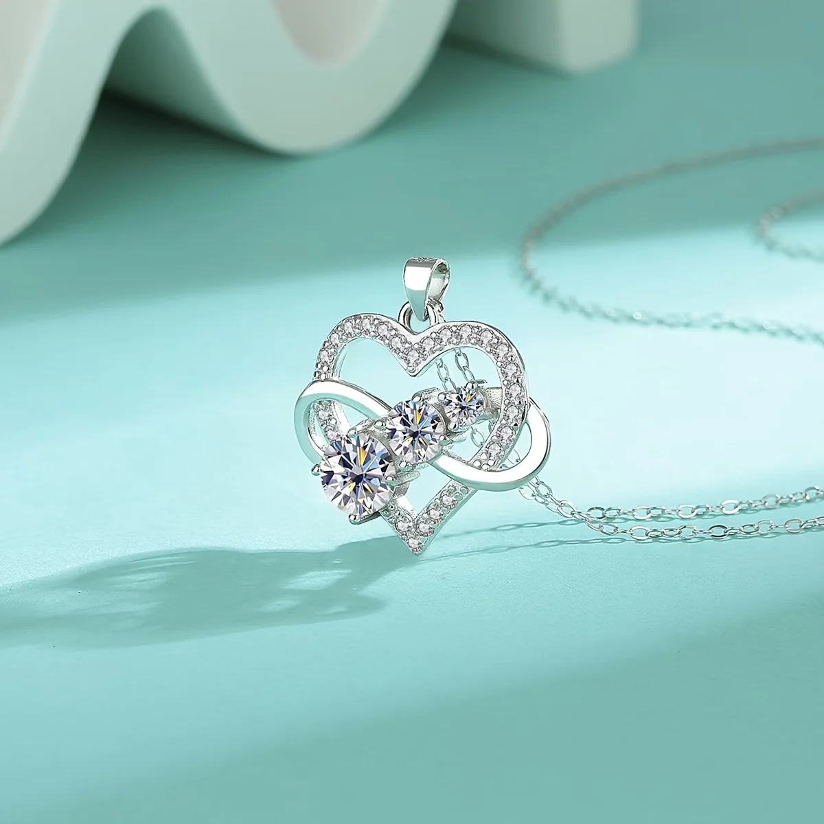 Brand New Infinity and Eternity Love Necklace, Elegant Everyday and Valentine's Day Jewelry Gift, Exquisite Necklace for Women (Birthday/Anniversary Gift), Suitable for Birthdays and Anniversaries, Symbolizes Eternal Love and Loyalty