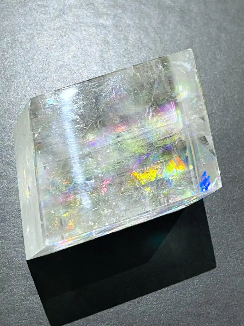 1pc Brazilian Optical Calcite Cube: Iceland Spar Crystal, Chakra Cleansing ，Unique Specimen for Collectibles and Educational Use