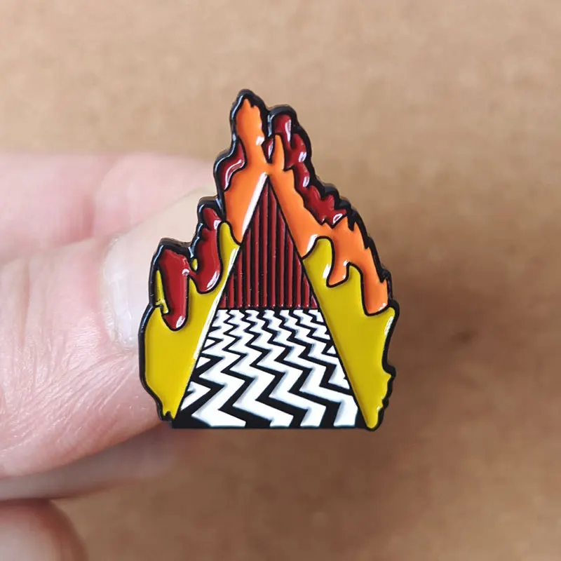 Funny TV Twin Peaks Enamel Pins Venus Badges Lapel pins Brooches Women Men Jewelry Accessories For Gifts