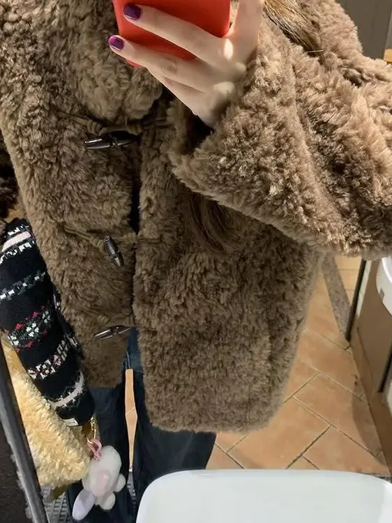 Cappotto da donna in pelliccia di agnello Jaet marrone Plu da donna Autunno Inverno Pelliccia sciolta e abbigliamento intercato in pelle con corna...