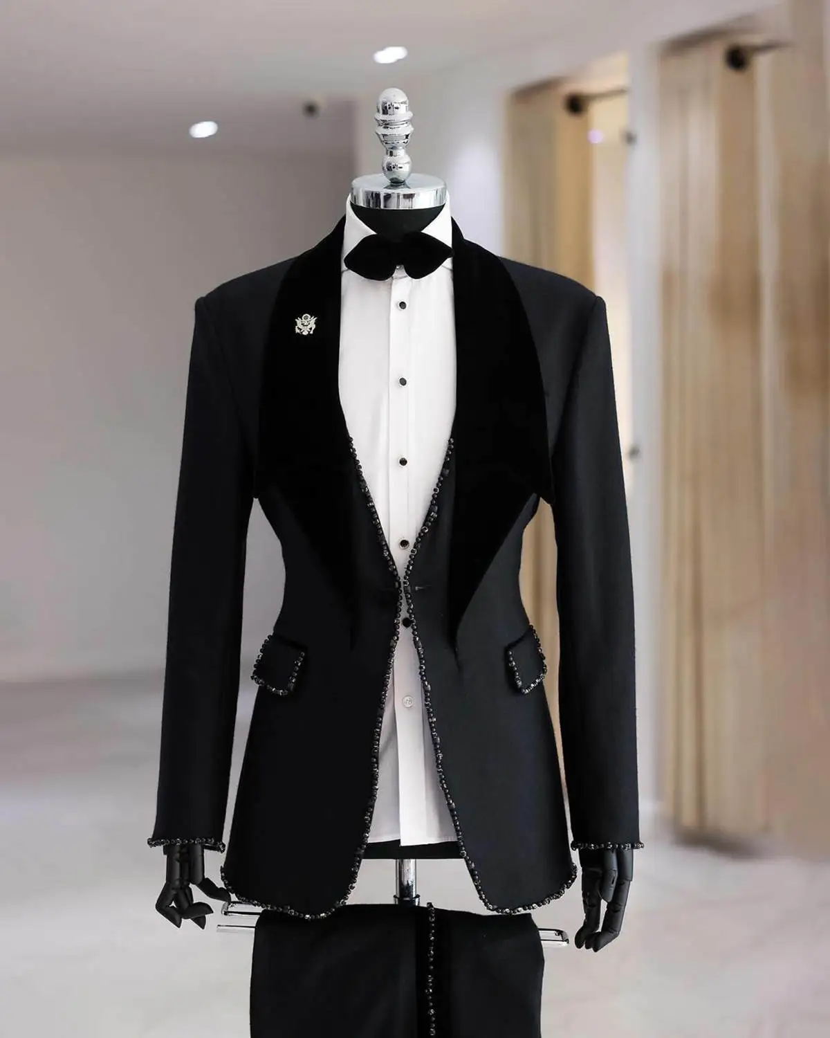 Modern Men\'s Suits Tailored Beads 2-Piece Blazer Black Pants Design Lapel Button Customized Plus Size Tuxedo Trajes Para Hombre