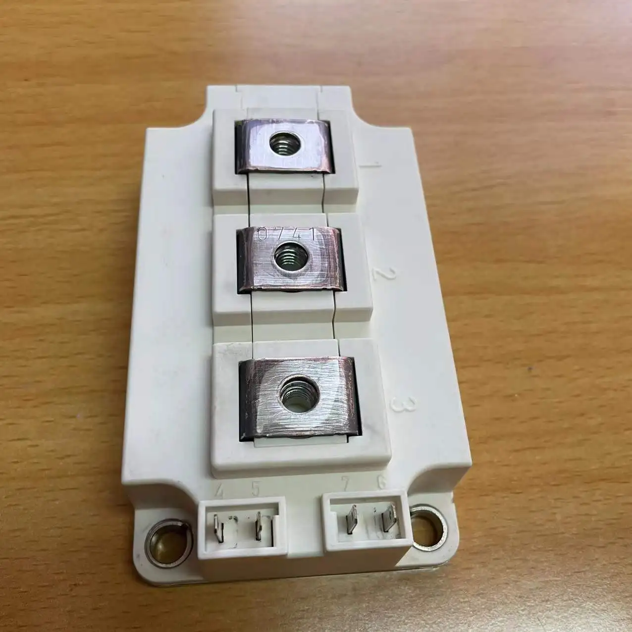 

BSM300GB120DLC-E3256