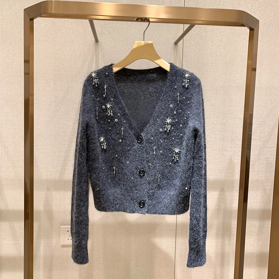 

2025 Autumn Women's Grey V-Neck Wool Cardigan – Beaded & Rhinestone-Embellished Designer Knitwear Top