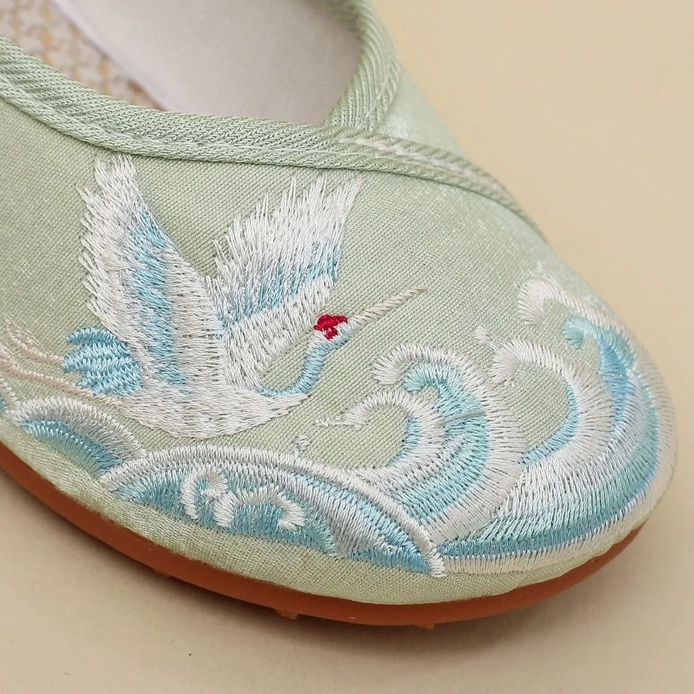 Chinese Style Girls' Dancing Shoes Soft Sole Wear Resistant Children Hanfu Flat Shoes Breathable Comfortable
