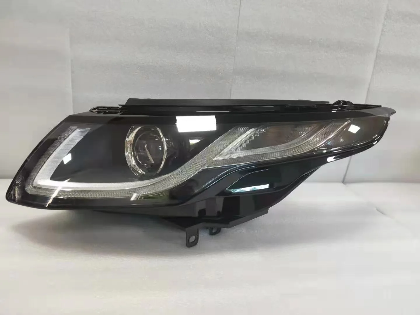 For 2016 2017 2018 land rover evoque headlamp and taillamp  auxiliary parts supports 2014 2015 old to new modification 2016