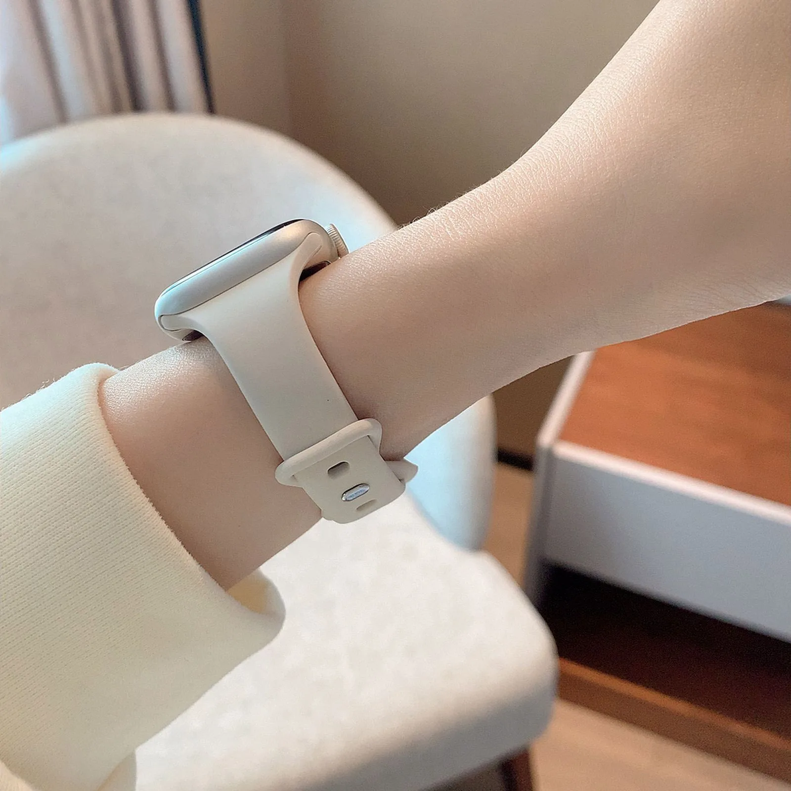 Silicone loop new For Apple Watch band women Series Ultra 10/9/8/7/6 38mm 40mm 41mm 42mm 44mm 45mm 46mm Strap