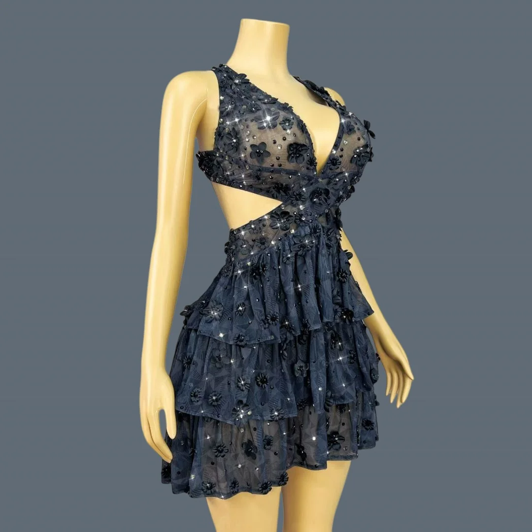Backless Black Pleated Mini Dress Deep V Neck Spicy Girl Outfit Flower Sheer Mesh Short Dress Prom Homecoming Dress Heisenlin