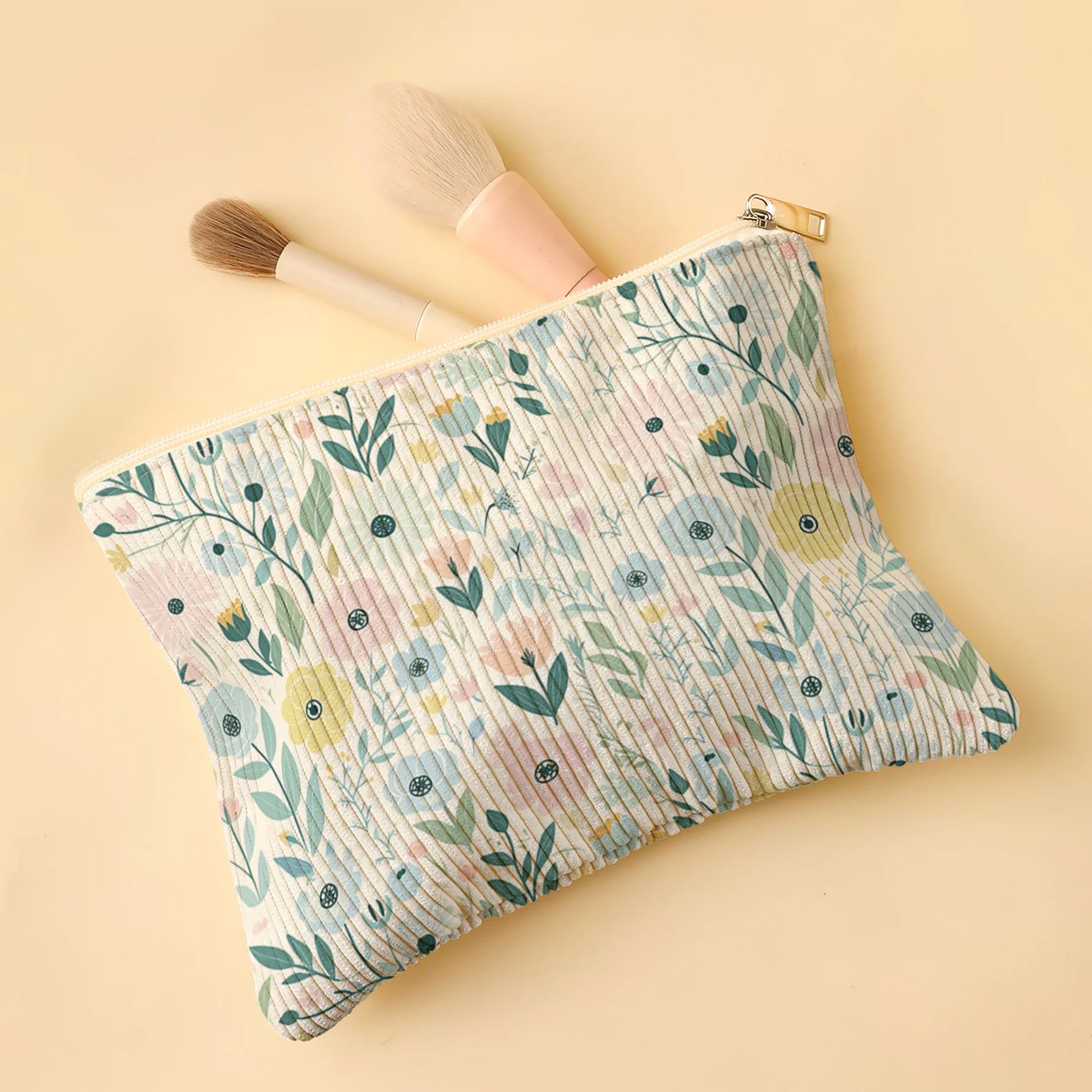 Corduroy Makeup Bag Suitable for Foundation Eyeshadow Palettes Lipstick Holder Texture mooth Zipper Closure Corduroy Makeup Bags
