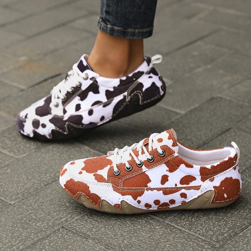 2026 Women Casual Designer Shoes Comfortable Non Slip Sneakers Outdoor Breathable Casual Soft Sole Sneakers Women Plus Size
