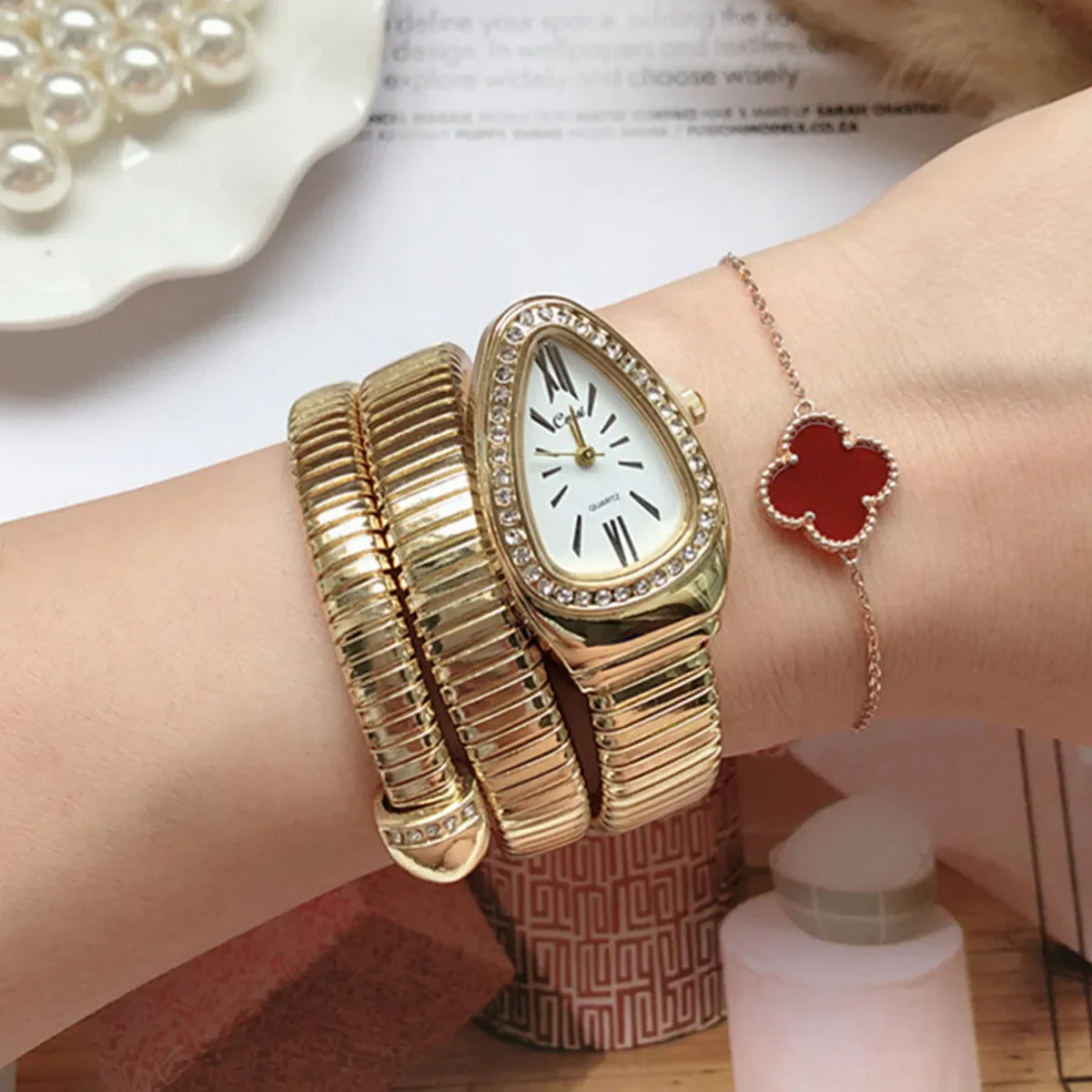 Women Quartz Watch Bracelet Stainless Steel Fashion Gold Ladies Watches Clock High-quality Luxury Ladies Wristwatch(Only Watch)