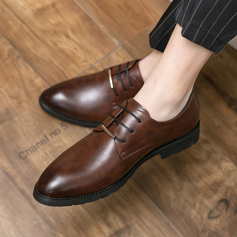 

Spring and Autumn Men Business Dress Shoes Pointed Breathable Simple Commuting Young People's Office Wedding Casual Shoes