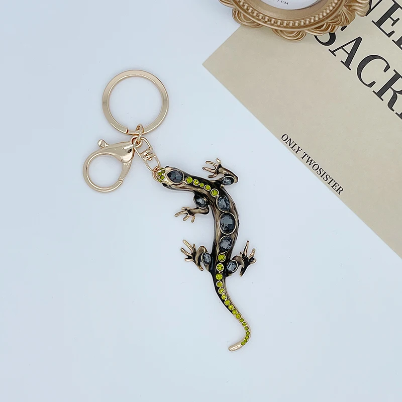 EASYA 2024 Encrusted Rhinestone Glitter Lizard Spoof Keychain Classic Luxury Accessory Bag Decorate Wedding Gifts for Guests