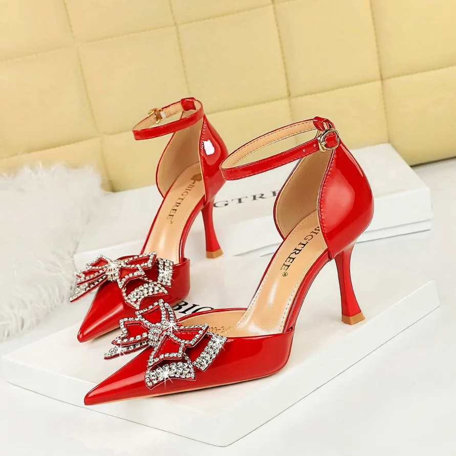 

Fashion Rhinestones Women Pumps Pointed Toe High Heels Summer Buckle Strap Wedding Prom Shoes Ladies Patent Leather Sandals