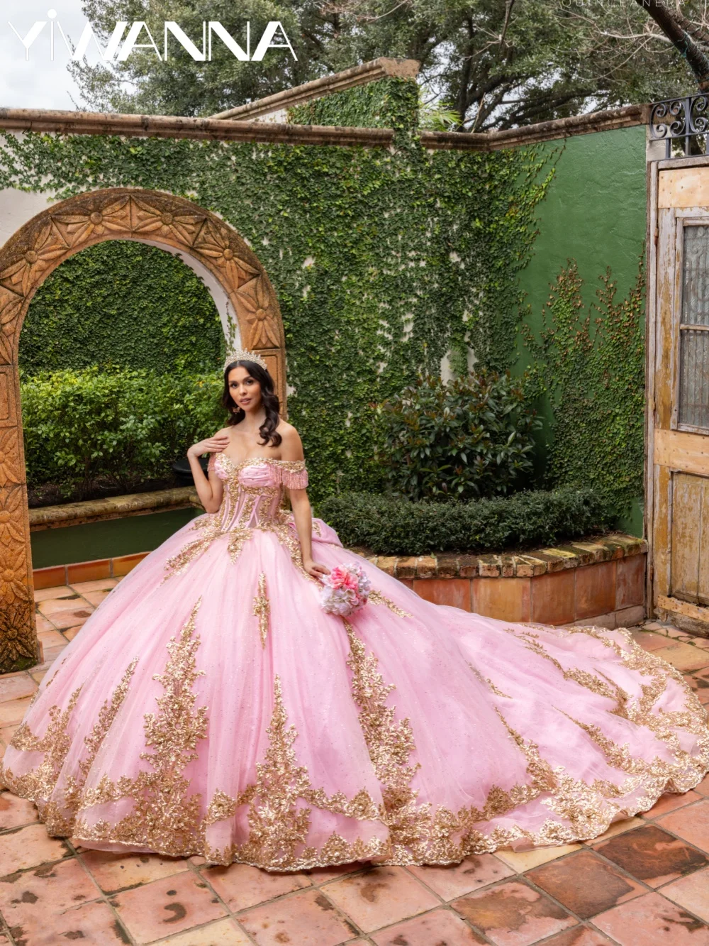 

Розовое золотистое платье для квинсеаньеры с кружевными аппликациями, очаровательным бантом, открытыми плечами, в стиле принцессы, на заказ, для вечеринки в честь 15-летия (Sweet 15), Vestidos