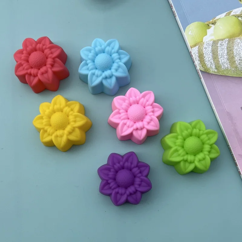 20Pcs 5cm New Coreopsis Flower Cake Mold Cupcake Cup Heat Resistant Nonstick Silicone Soap Chocolate Pudding Molds Baking Tools