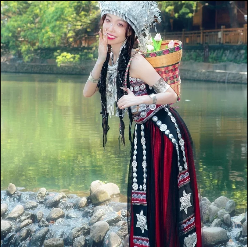 Chinese folk dance, Miao clothing, female ethnic style, heavy industry embroidery, strapless top, long skirt