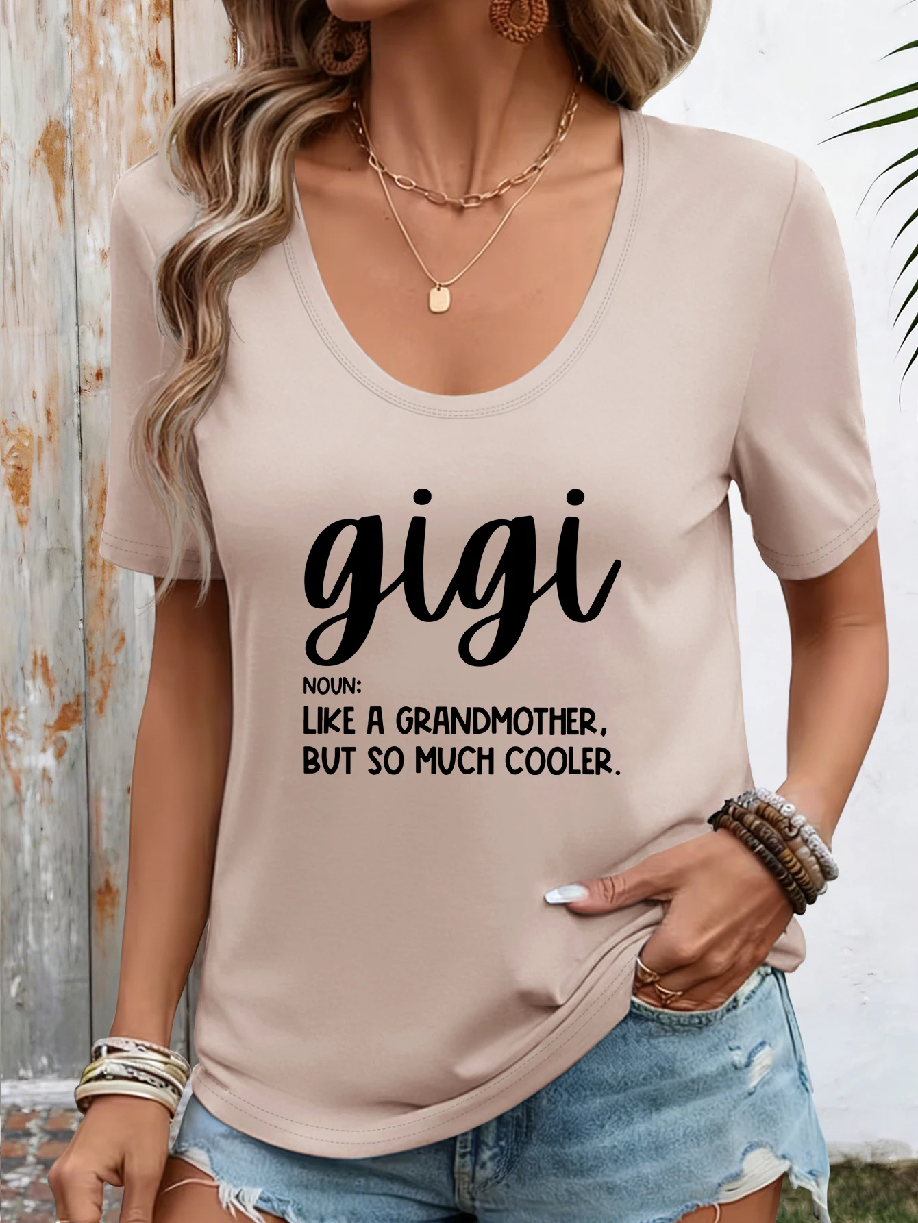 

Эта новая весенне-летняя коллекция с принтом в форме сердца. Это незаменимые удобные короткие с U-образным вырезом.