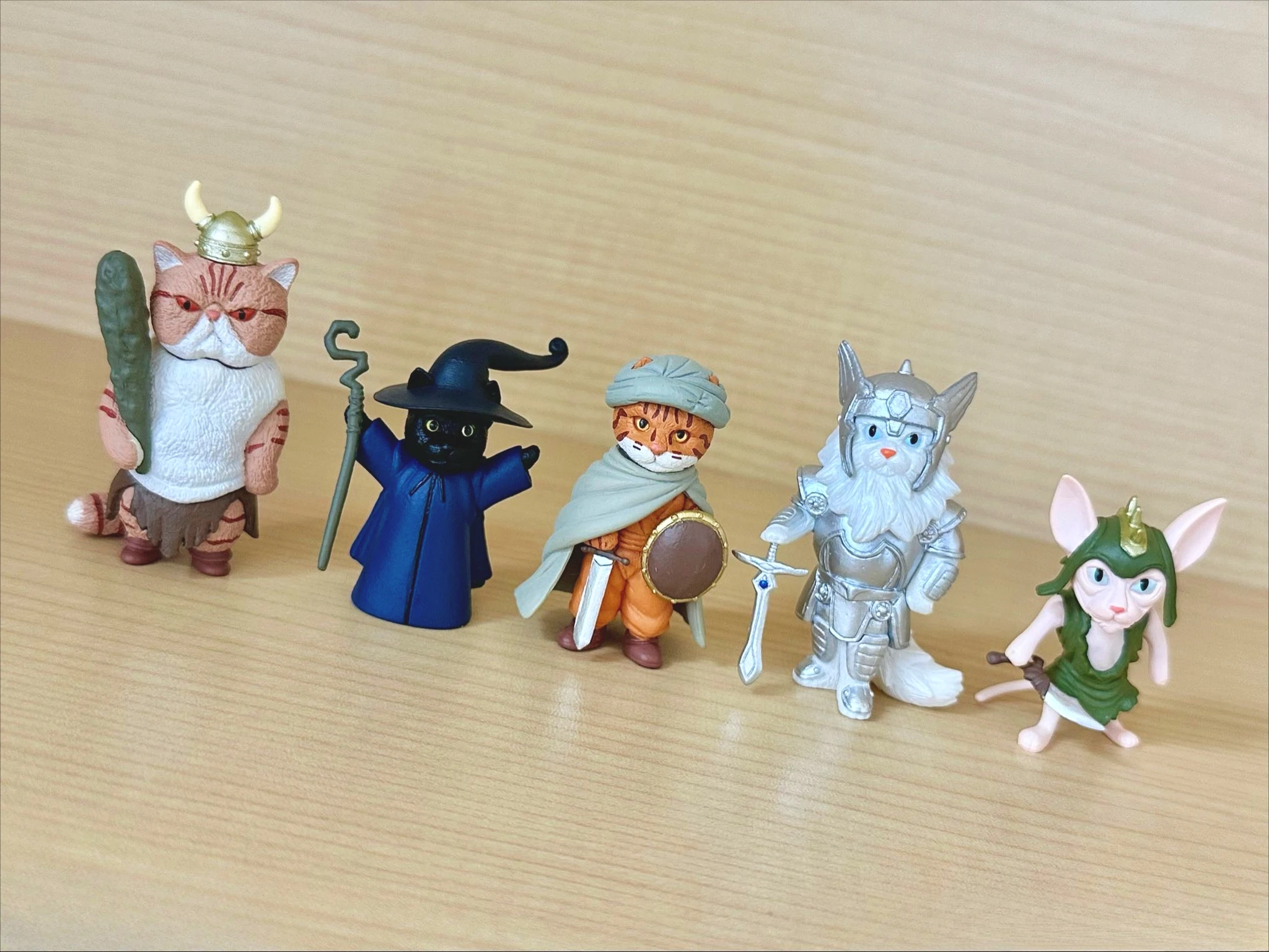 Original capsule toys cute isekai Otherworldly Cat Exotic Shorthair Goblin Wizard Kingdom Knight desk ornament gifts figures