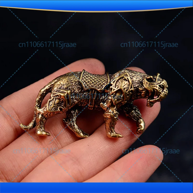 Bronze Saber-Toothed Tiger Paperweight Bookends Solid Bronze Tiger Handhold Ornament Desk Decoration Ancient Tea Pet