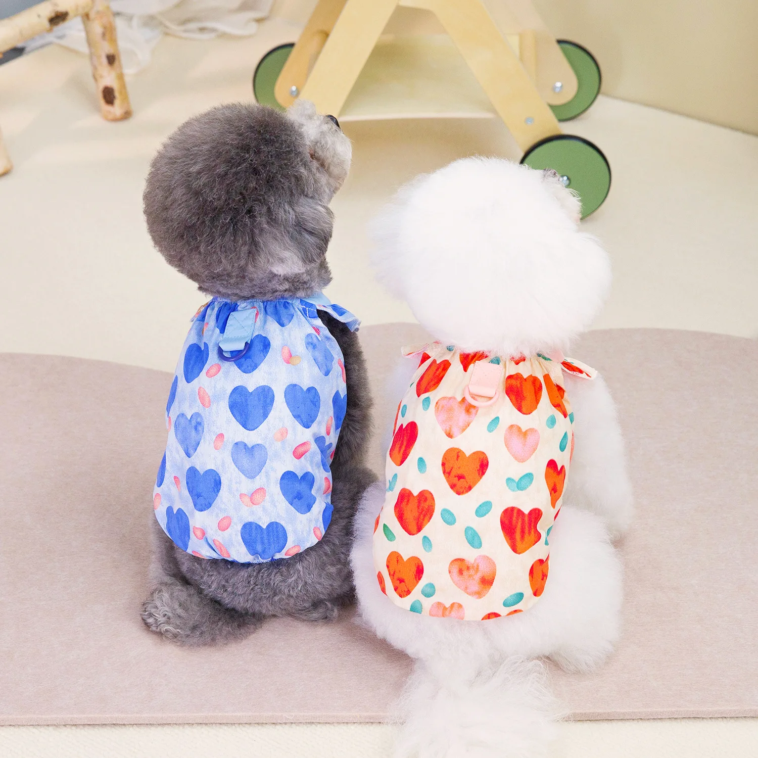 

Spring and Summer New Peach Heart Dog Shirt Small Dog Teddy Bichon Clothes Pet Supplies