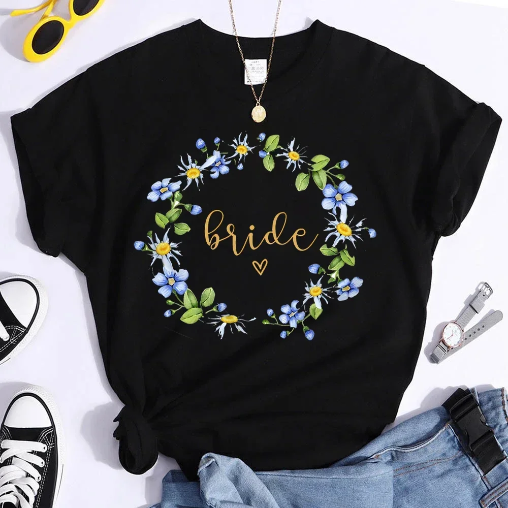 Team Bride Tees Floral Hoop Aesthetic Bridesmaid T-Shirt Femme Wedding Shower T-Shirt Girl Bachelorette Hen Party T-Shirts