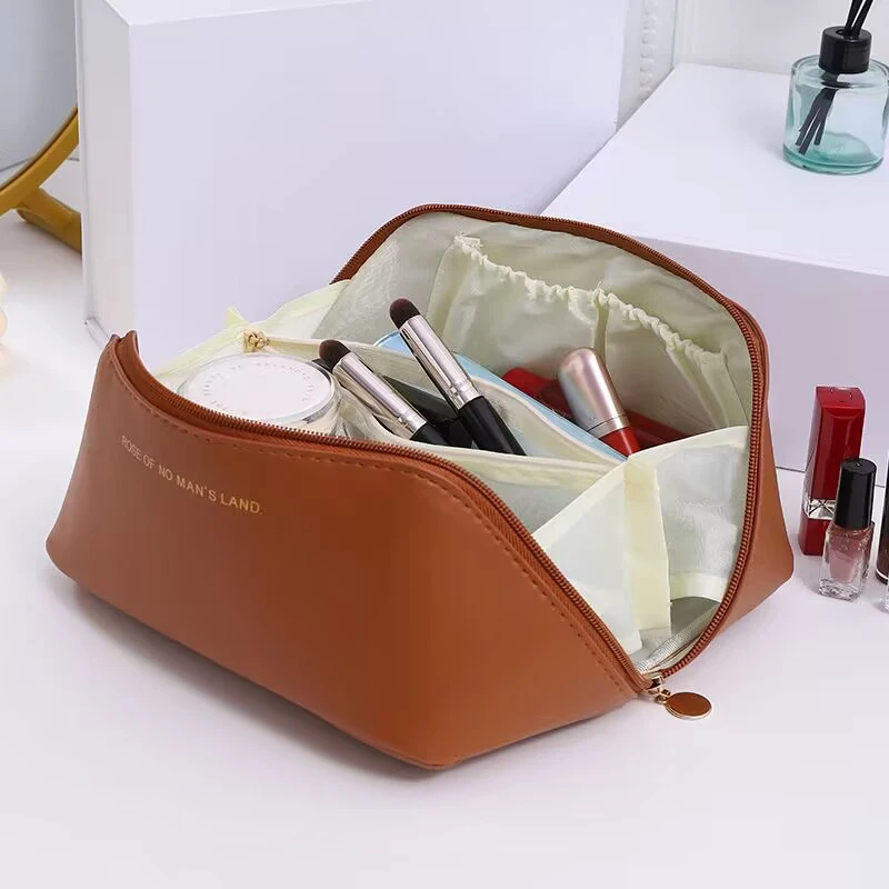 Pu Fashion Women Pillow Cosmetic Bag borsa da viaggio per trucco di grande capacità borsa portatile con cerniera per la conservazione del lavaggio