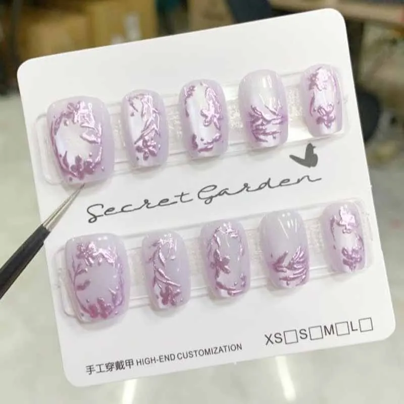 جديد الأرجواني المينا زهرة مذهب نصف اليدوية يرتدي درع قصير نمط انفصال القط العين مسمار رقائق تظهر نمط الطالب الأبيض