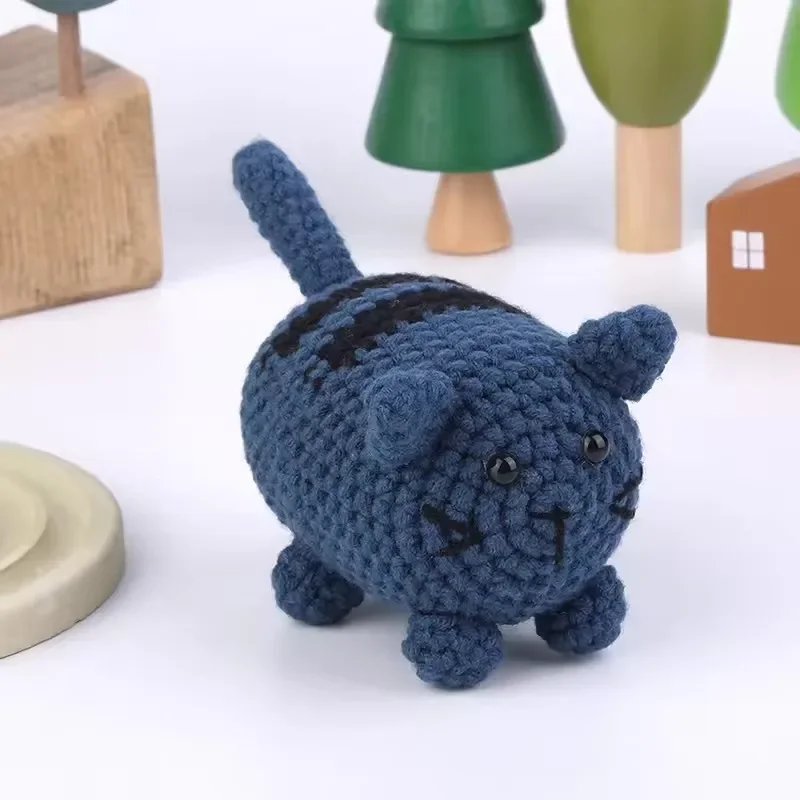 مجموعة أدوات كروشيه كات DIY للمبتدئين - تتضمن فيديو تعليمي لخيوط غزل القطن وإبر وخطافات ومجموعة أدوات متماسكة للصياغة