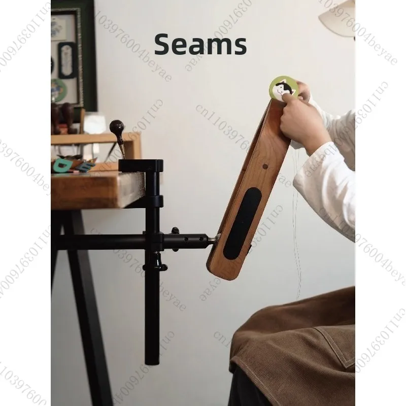 

Handmade leather goods, hand sewn wooden clips, wooden frames, hand sewn leather tools, stitching fixed leather goods