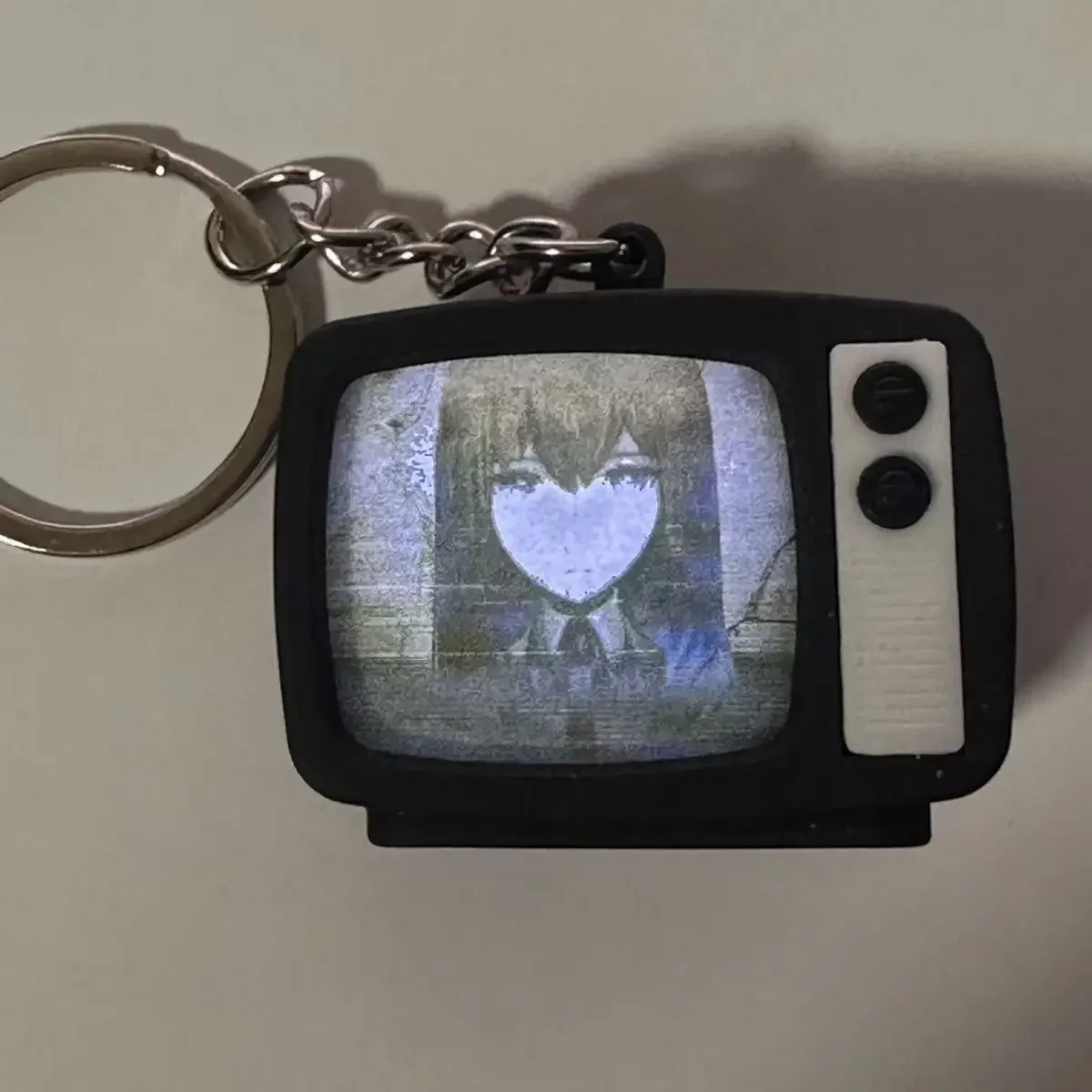 Steins Gate Kurisu Makise Small Tv Can Shine Hang Buckle Sound Keychain Pendant Simulation TV Pendant Bag Pendant